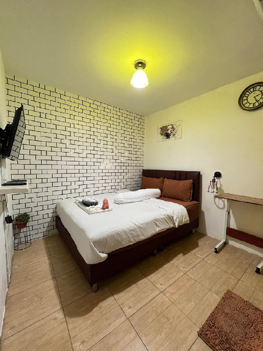 Great House 99 Hostel Bangkok Exterior photo